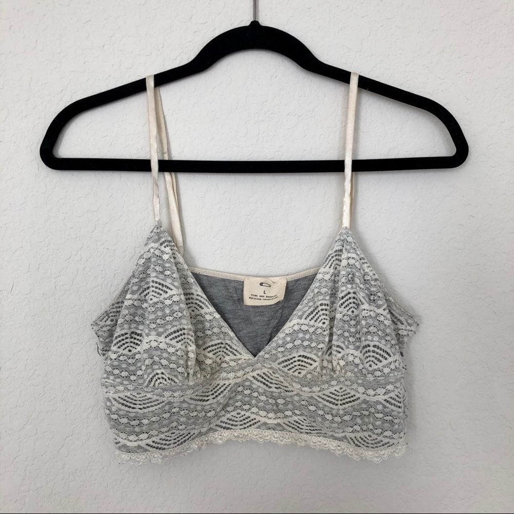 Urban Outfitters Lace Bralette - Large